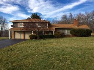 517 Harmony Baptist Rd, New Castle, PA 16101