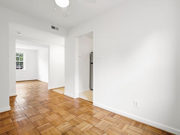 5th image of 2202 Colston Dr APT 102