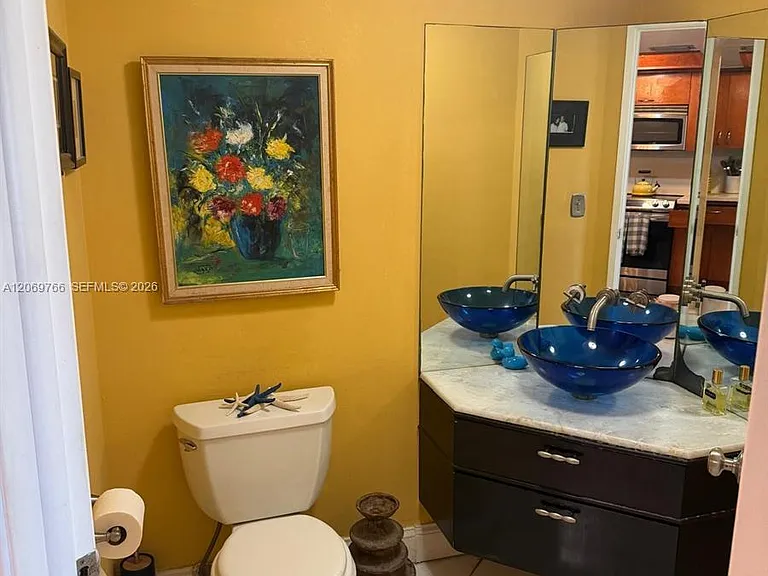 5880 Collins Ave #406 — Photo 8