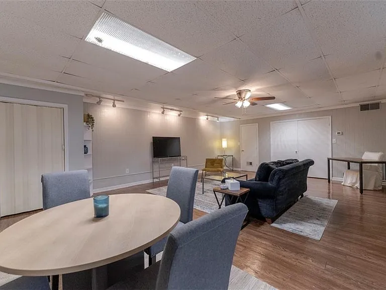 2560 Piney Wood Ln #3 — Photo 10