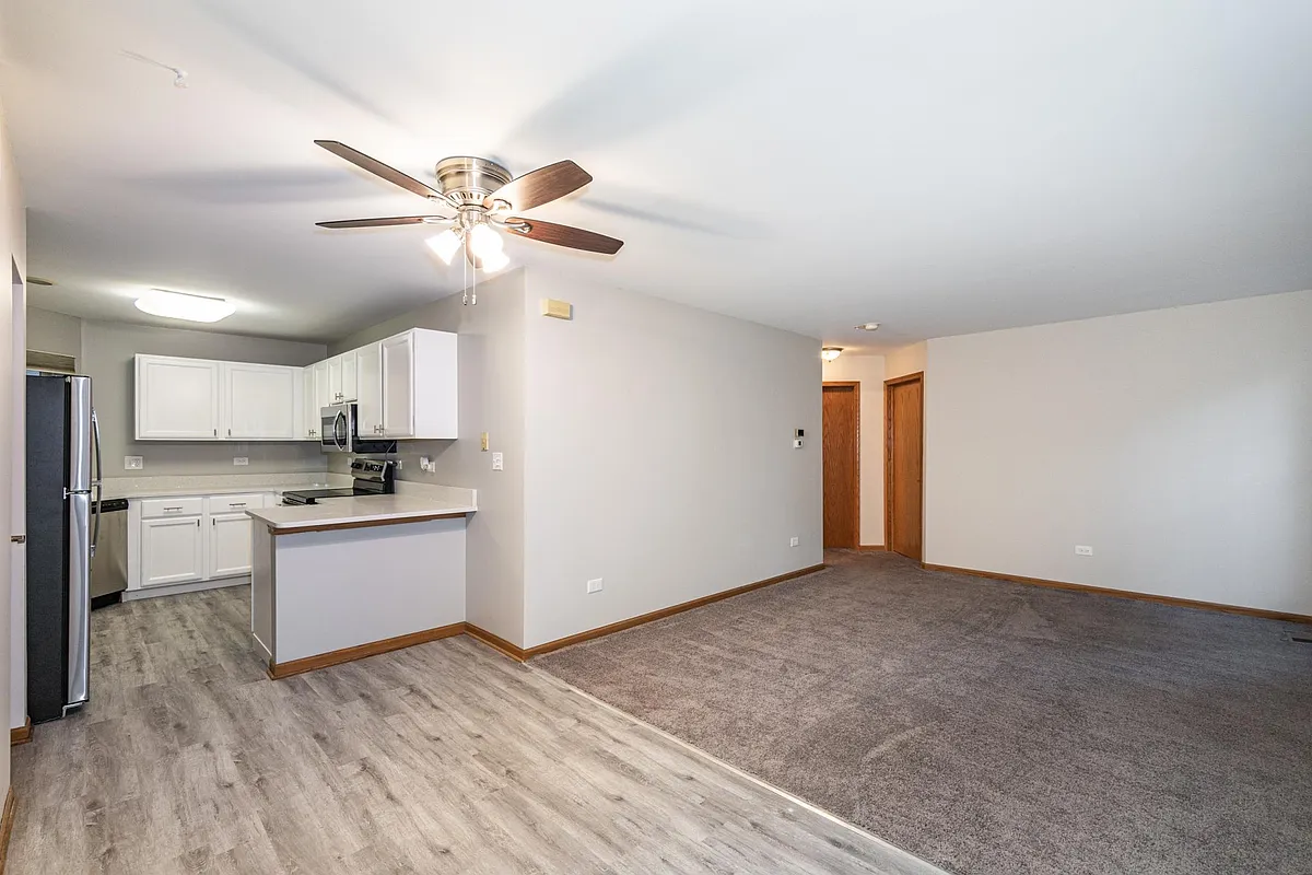 Building Photo - 214 N Cathy Ln