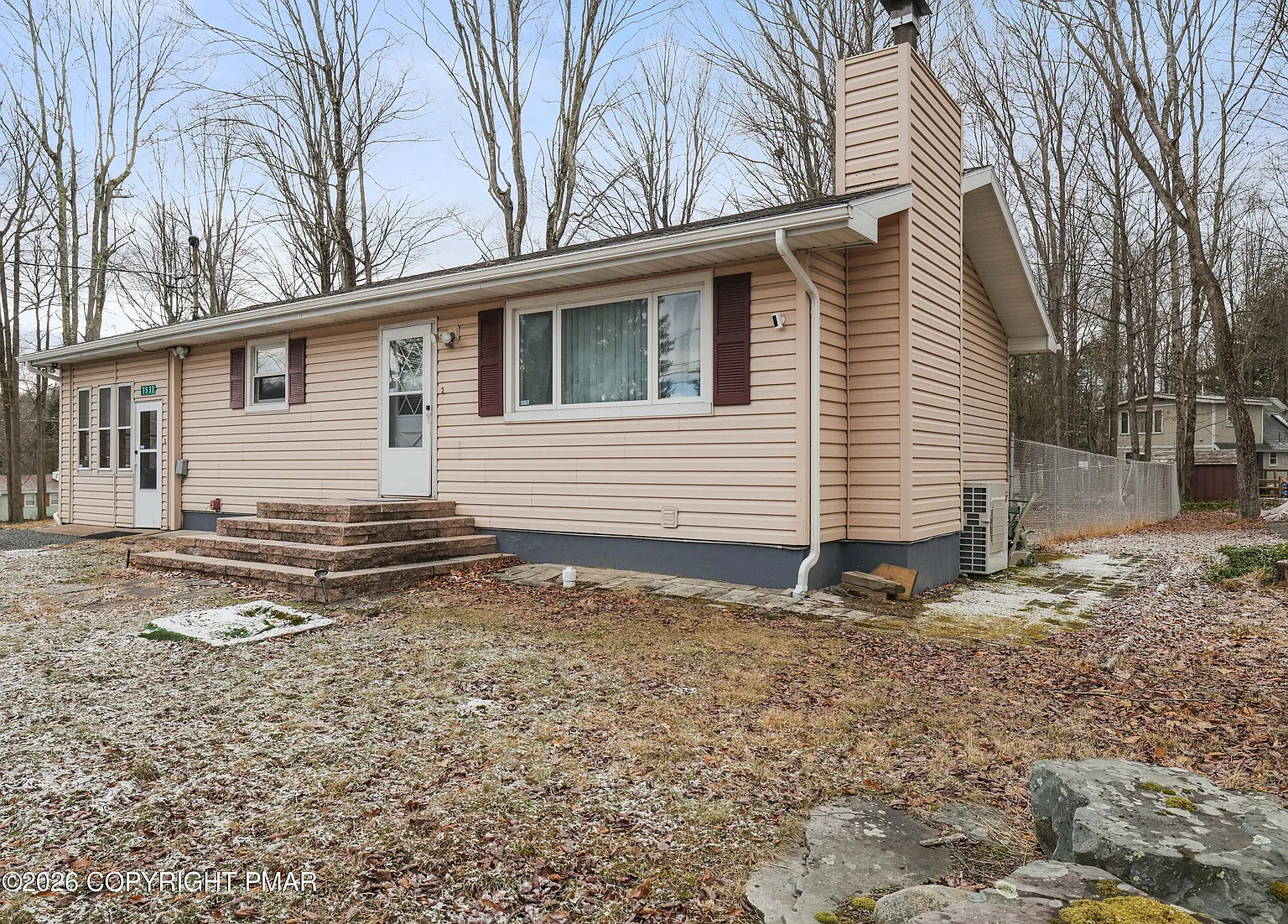 7537 Lake Shore Dr photo 1
