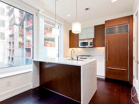 3rd image of 2 Water St APT 15A