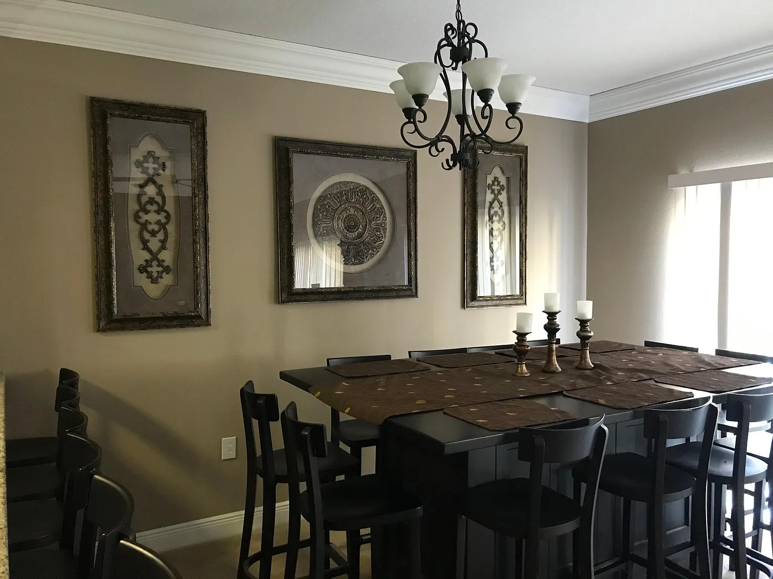 3 bed, 2.5 bath, 1665 sqft, $2,200 — Photo 1
