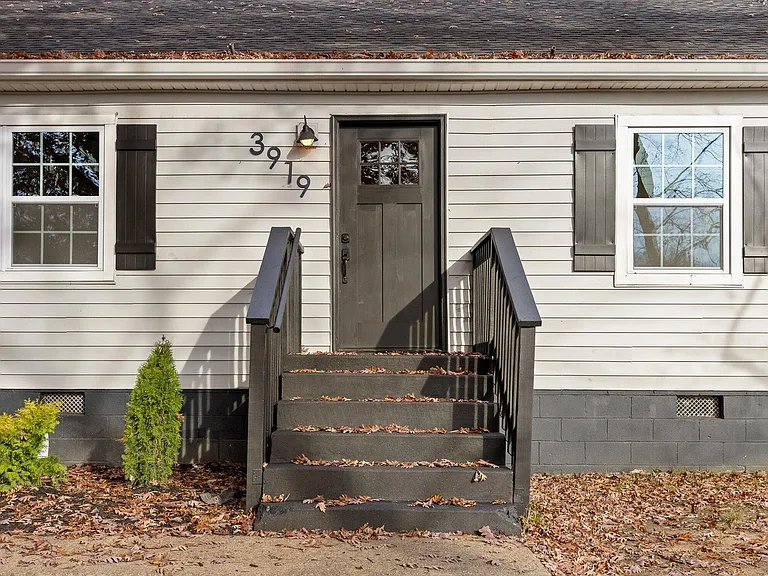 3919 Weldon Dr — Photo 1