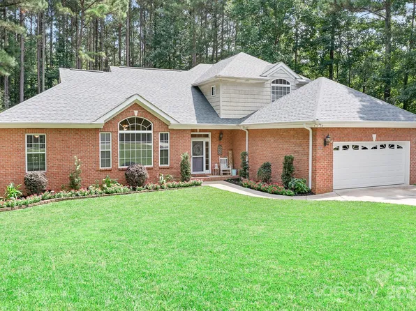 1491 Woodbend Ct, Stanley, NC 28164