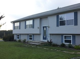 92 Beagle Club Rd, Carlisle, PA 17013