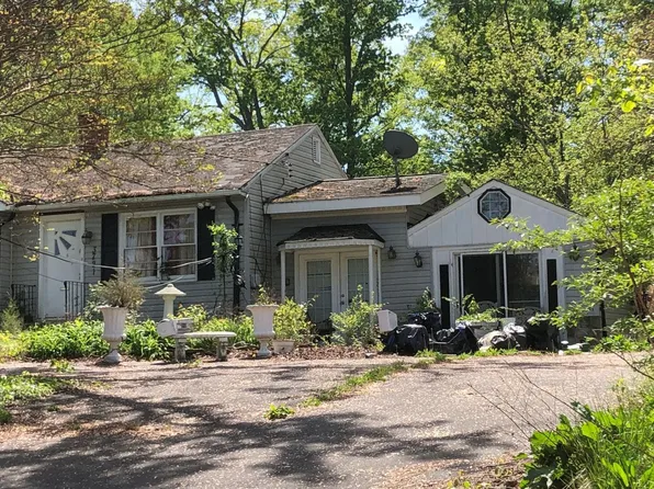 3721 Lumar Dr, Fort Washington, MD 20744