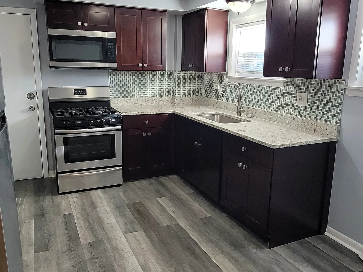 2 bed, 700 sqft, $1,650 — Photo 4