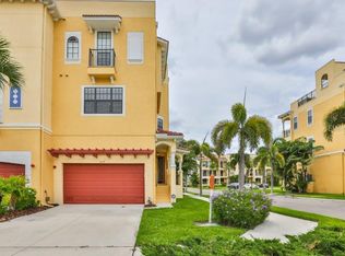 6419 Mayra Shores Ln, Apollo Beach, FL 33572