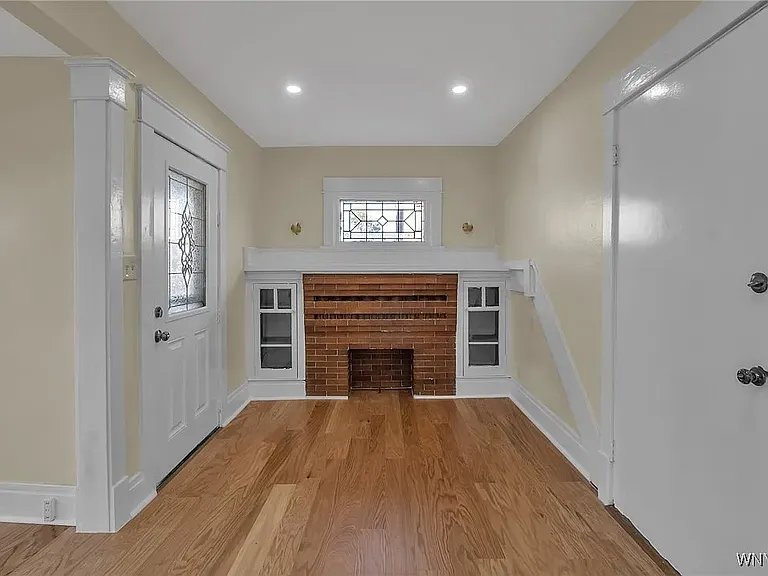 Living space & Entrance Foyer & Fire Place