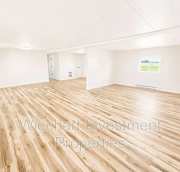 3060 E Main St — Photo 5