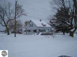 711 Crawford Lake Rd, Kalkaska, MI 49646