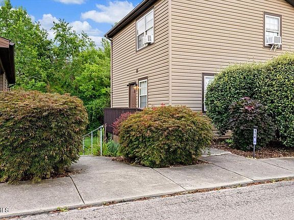 3rd image of 514 Pilgrim Ct #B