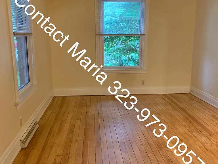 3026 Montana Ave — Photo 2
