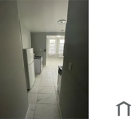 3 bed, $2,550 — Photo 2