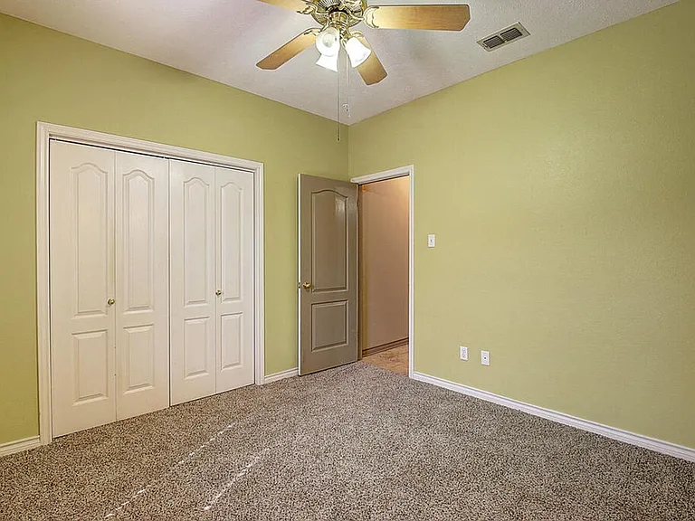 7642 Dallas St — Photo 42