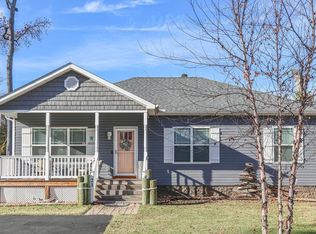 21 10th St, Colonial Beach, VA 22443