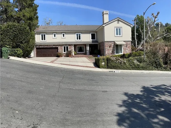 9839 Whitwell Dr, Beverly Hills, CA 90210