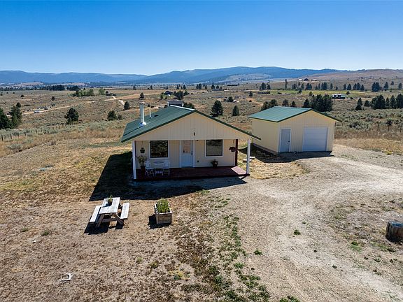 4th image of 1066 Prairie Ln