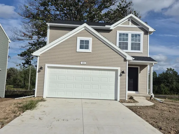 520 Snow Pine Ct, Cedar Springs, MI 49319