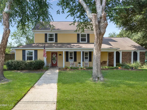 2322 Park Place Dr, Gulfport, MS 39507