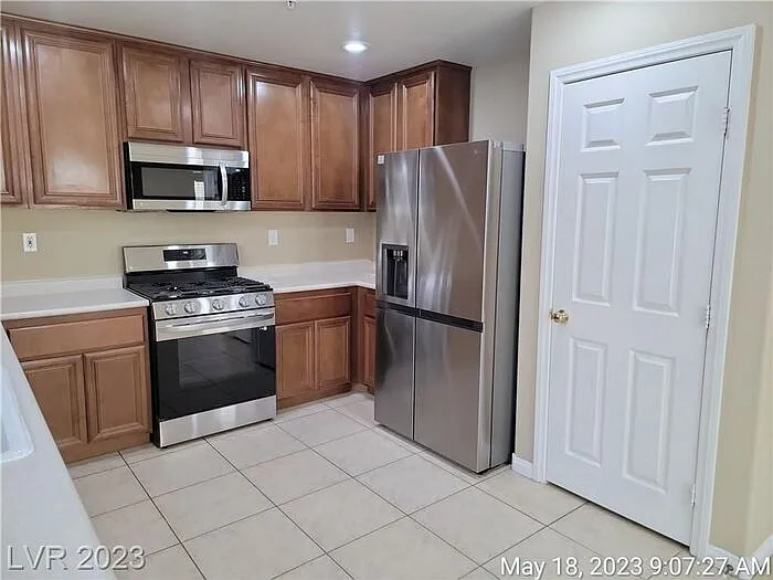 637 Lucky Pine St — Photo 6