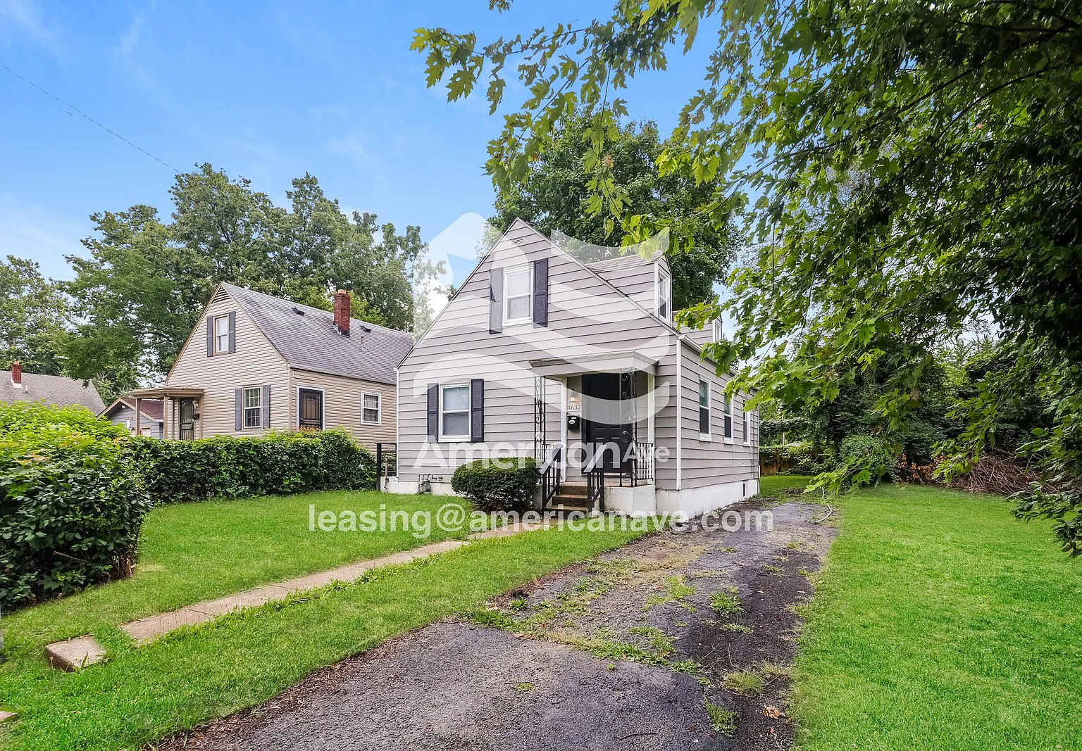 3 bed, 1.0 bath, 1015 sqft, $1,111 — Photo 2