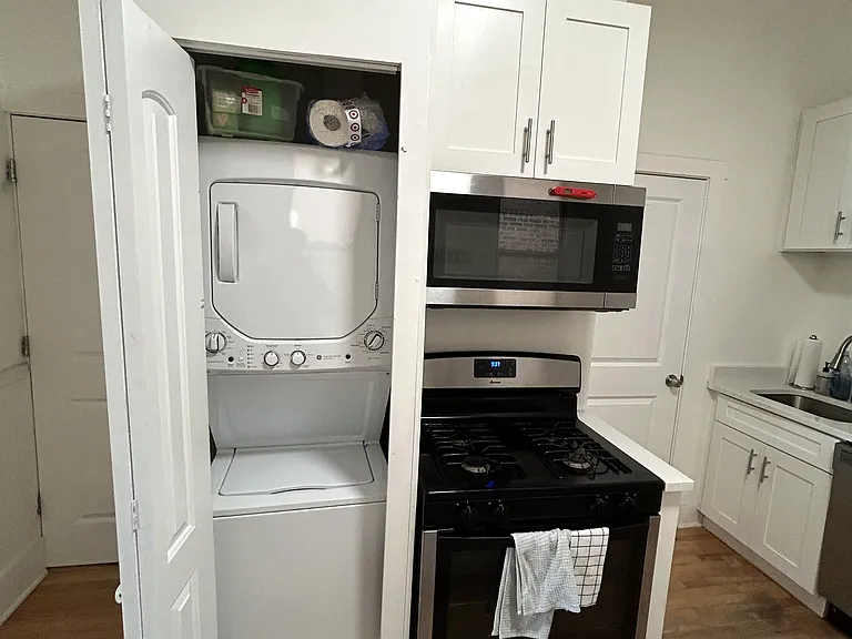 1140 N Winchester Ave #2R — Photo 4