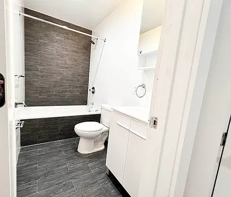 Rented by EastMount Realty LLC | media 8