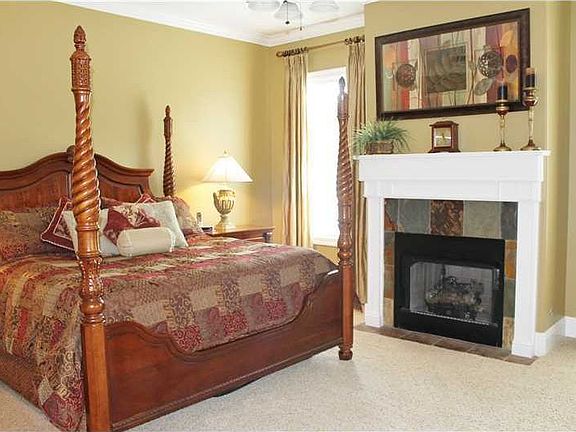 4th image of 4885 E Shoals Creek Dr