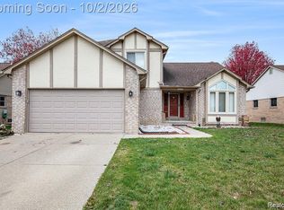 53345 Abraham Dr, Macomb, MI 48042