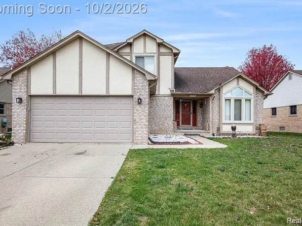 53345 Abraham Dr, Macomb, MI 48042