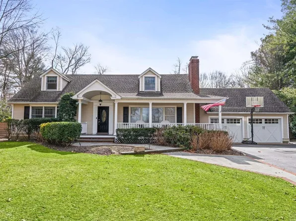 14 Ridge Road, Cold Spring Harbor, NY 11724