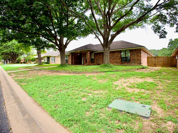 4th image of 3418 Cedarhill Dr