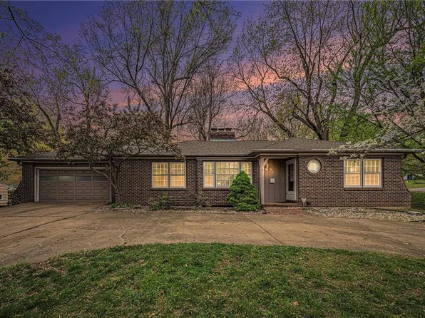 5432 Woodson Rd, Raytown, MO 64133