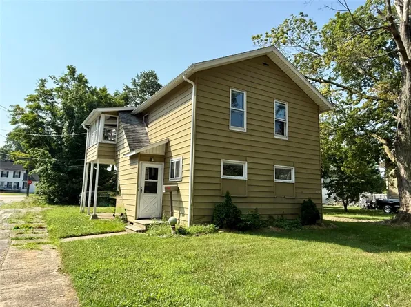 3321 Fremont St, Erie, PA 16510