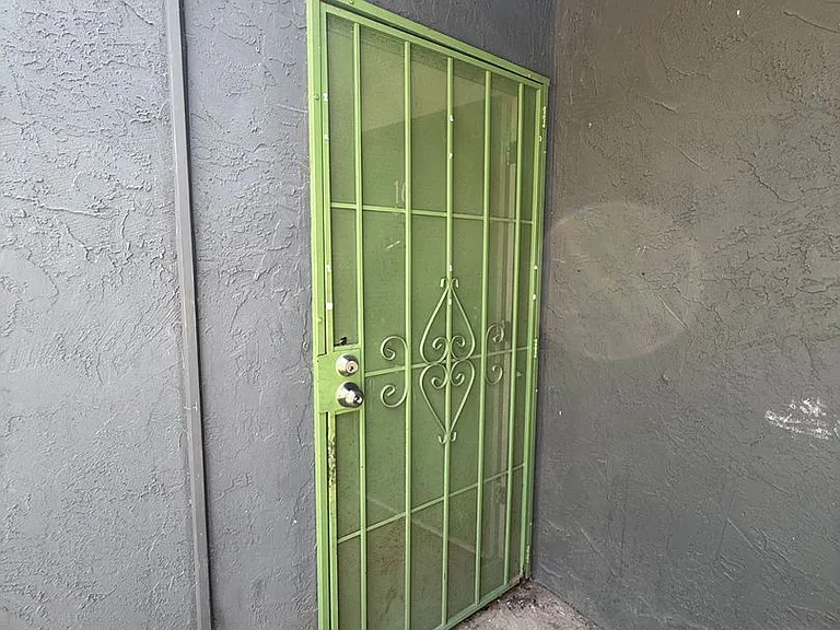 1820 Terry Ln — Photo 2