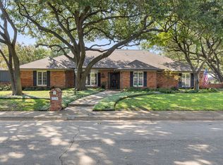 7138 Grand Oaks Rd, Dallas, TX 75230