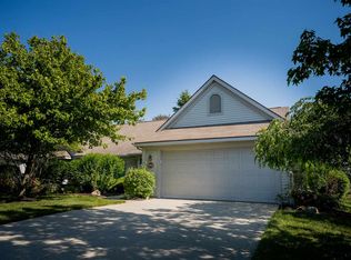 8102 Chardonnay Ln, Fort Wayne, IN 46804