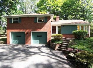 1541 Ingomar Heights Rd, Pittsburgh, PA 15237