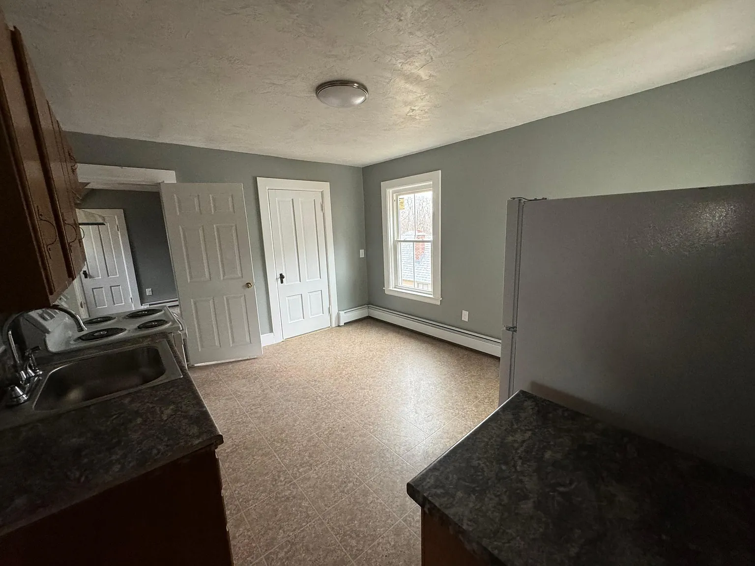 374 Washington St — Photo 4