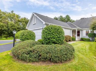 86 Stonington Dr, Pittsford, NY 14534