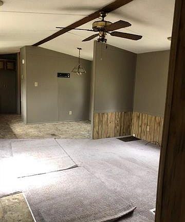 5th image of 127 Martindale Ln