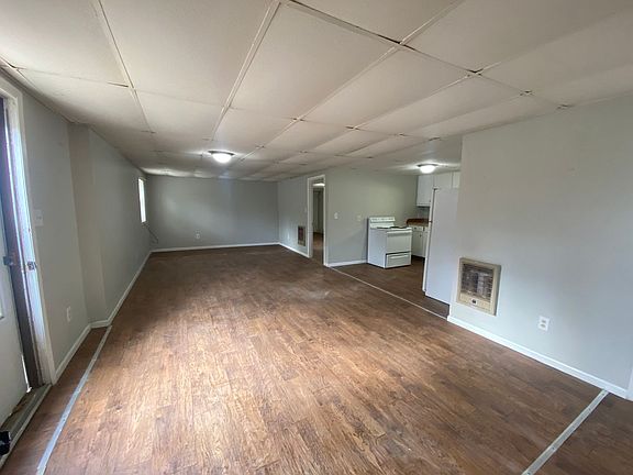 3rd image of 8088 Blue Springs Pkwy #1
