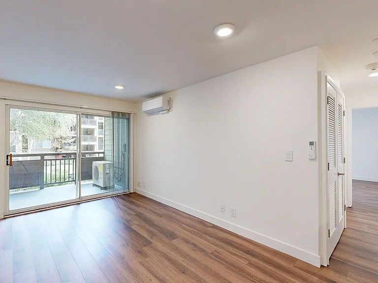 Orchard Glen — Photo 13