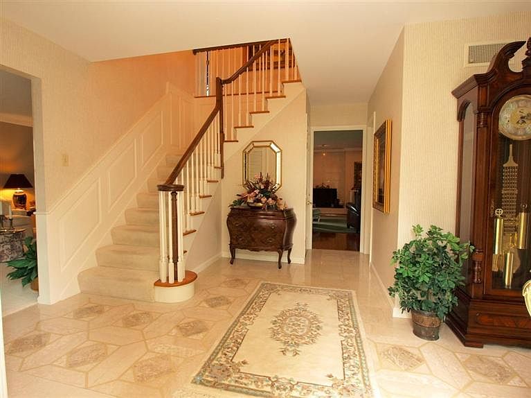 1st image of 5862 Countryhills Dr