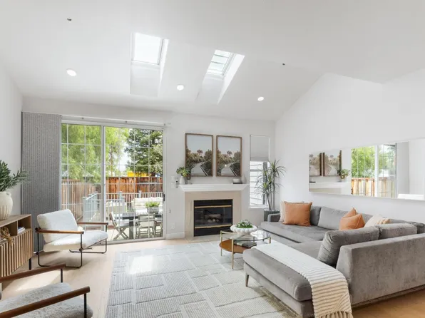 800 E Charleston Rd APT 9, Palo Alto, CA 94303