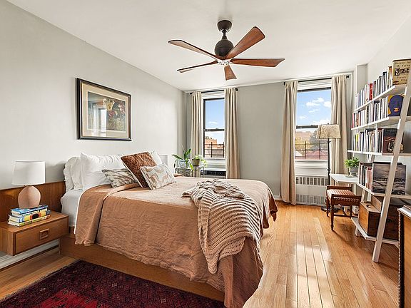 3rd image of 275 Webster Ave APT 4-L