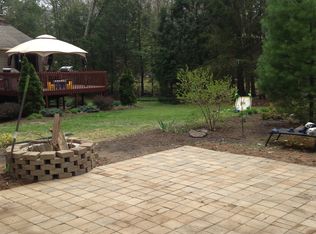 71 Pine Hill Rd, Burlington, CT 06013